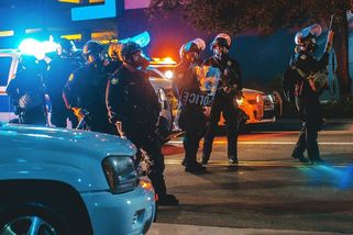 Stovky zkorumpovaných policistů odhaleny díky AI
